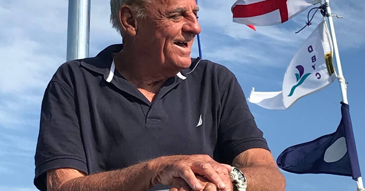 Yachtsman sails over plastic ocean
