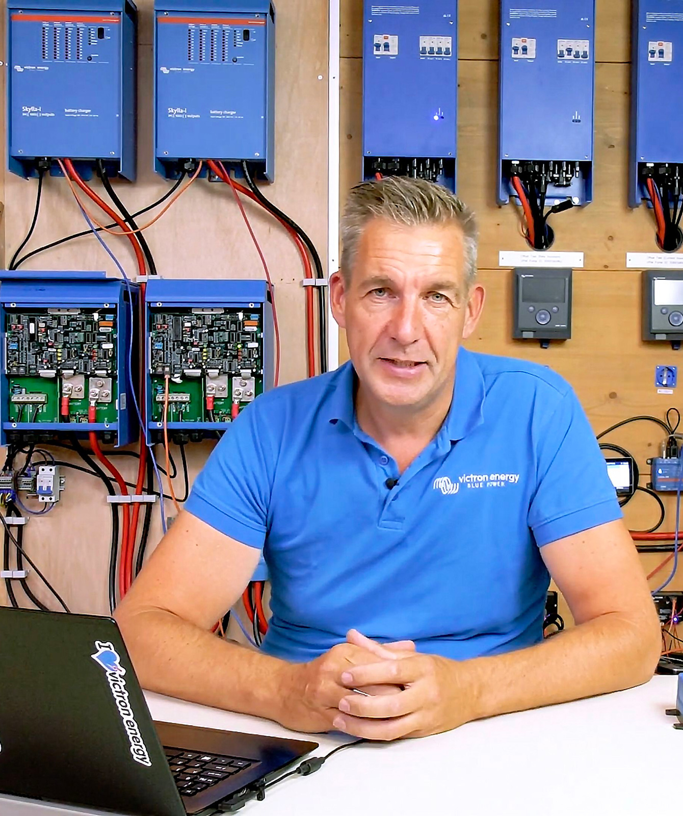 Energian varastointi omakotitalo Victron Energy